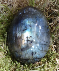 Eier Labradorit. AAAA