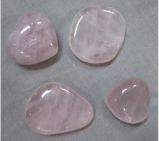 Rosenquarz &quote;Seife&quote;