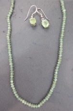 Disthen, grün Collier 3 x 4 mm