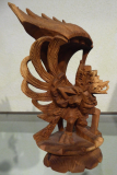 Garuda Suar Holz